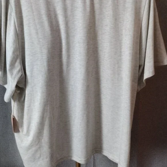 Rose & Grey 2X Embellished Gray Tee Rhinestone Stud Top Plus Size NWOT - Picture 5 of 5